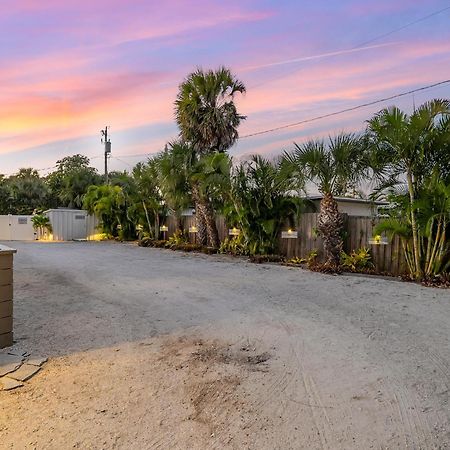 Boutique Vacation Rental Complex At Beach Cocoa Beach Exteriör bild